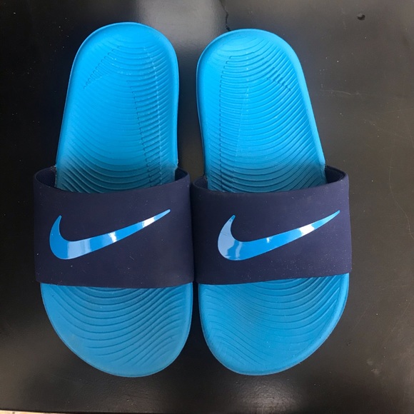 12c nike slides